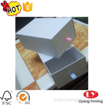 White cosmetic packaging gift drawer box